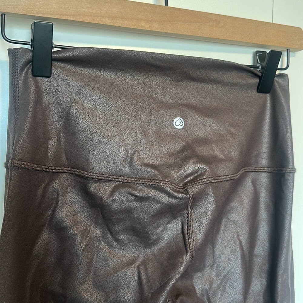 CRZ YOGA Butterluxe Matte Faux Leather Leggings 28" - High Waisted Stretch - Picture 6 of 6